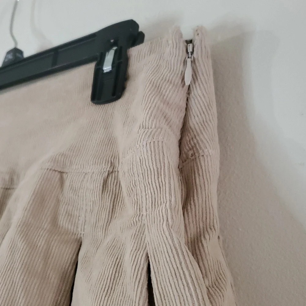 American Eagle Cordoroy Highwaisted Pleated Mini Skort Size 4 Y2K Pickleball